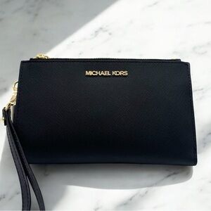 Michael Kors Large Jet Set Travel Double Zip Wallet Black